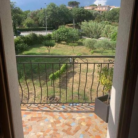 Appartement Independant Dans Villa, Entre Frejus Et St Raphael Exteriör bild