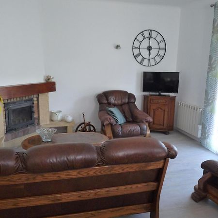 Appartement Independant Dans Villa, Entre Frejus Et St Raphael Exteriör bild