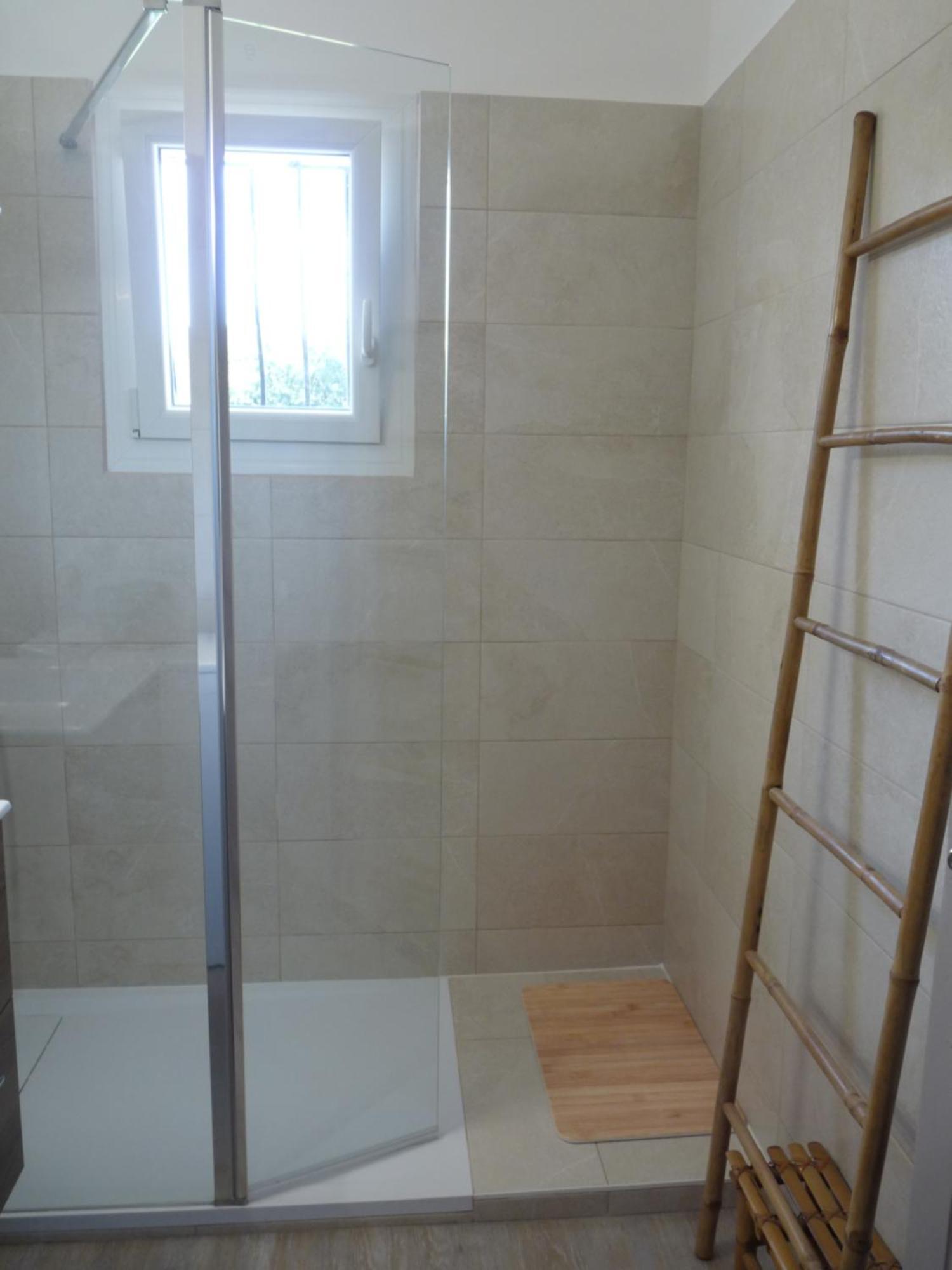 Appartement Independant Dans Villa, Entre Frejus Et St Raphael Exteriör bild